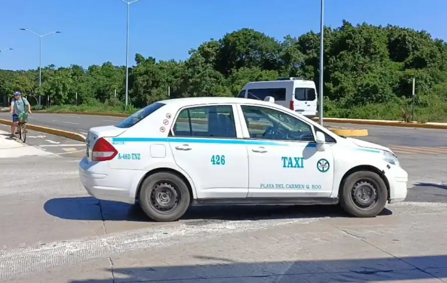 Denuncian presuntas maniobras para reelección en el sindicato de taxistas de Playa del Carmen